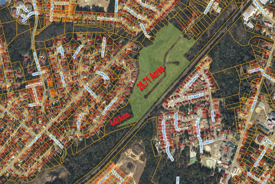 Lake Club Dr, Fayetteville, NC à vendre Photo du bâtiment- Image 1 de 3