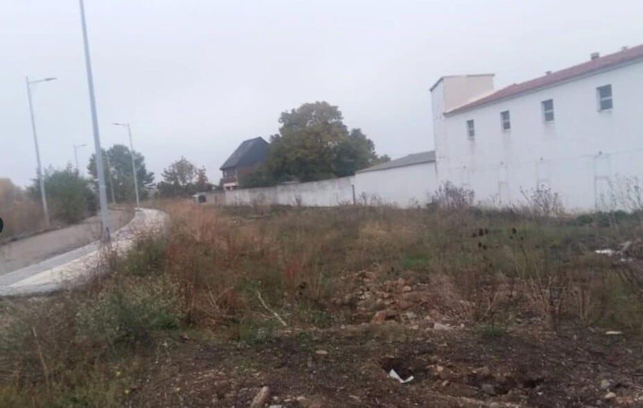 Land in León, León for lease - Building Photo - Image 1 of 4