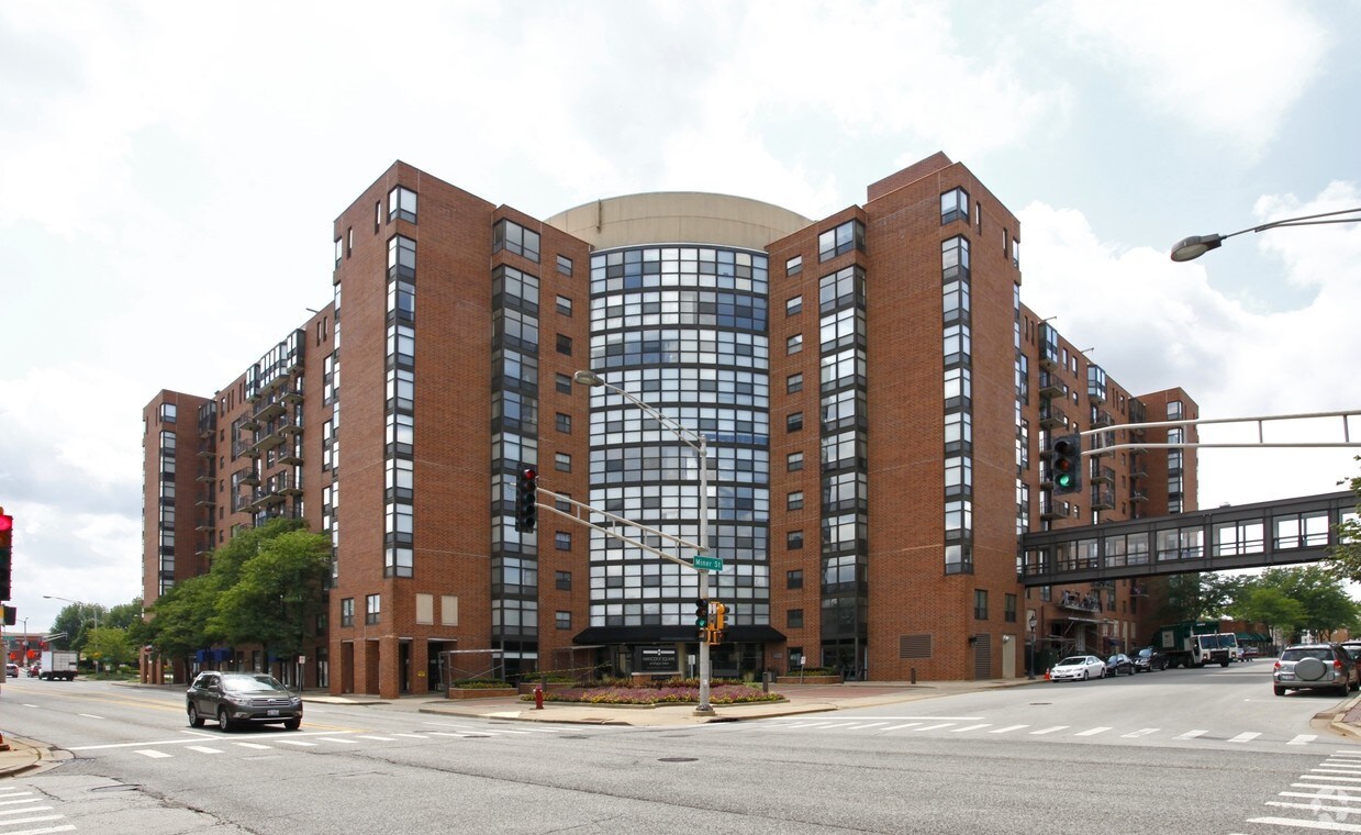 170-200 N Arlington Heights Rd, Arlington Heights, IL à louer Photo principale- Image 1 de 3