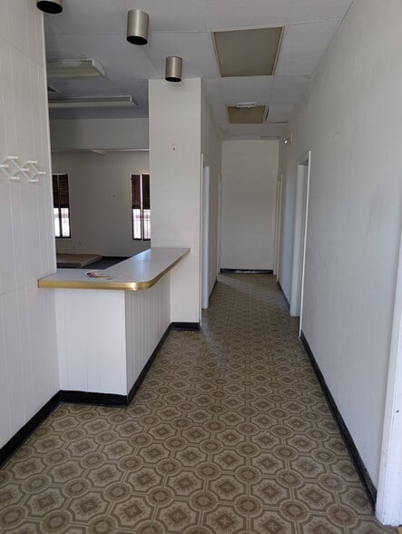 812 N 7th St, Fort Pierce, FL for lease - Building Photo - Image 3 of 40