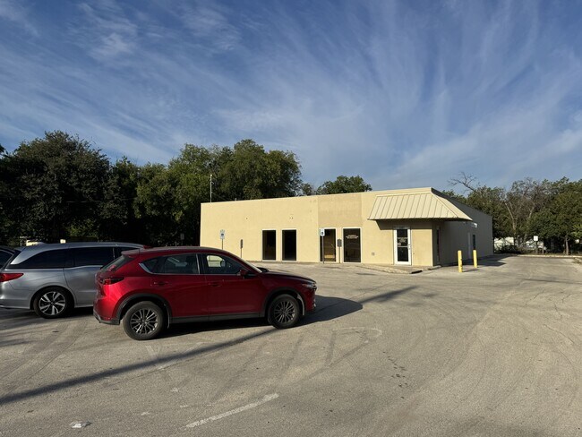 Plus de détails pour 2207 S Zarzamora St, San Antonio, TX - Bureau à vendre