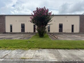 1507 Beaumont Rd, Baytown, TX for lease Building Photo- Image 2 of 2