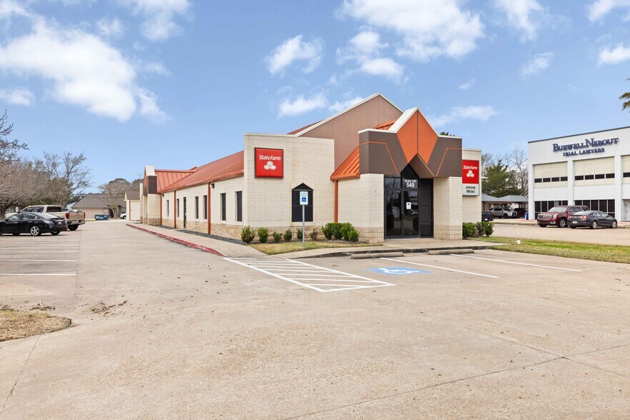 549 N Egret Bay Blvd, League City, TX à louer - Photo du bâtiment - Image 2 de 12