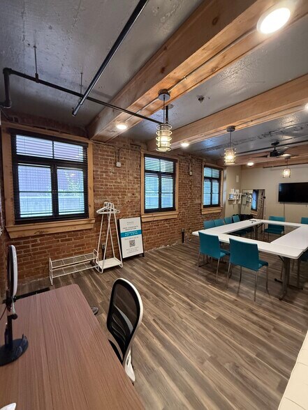 6 Main Street Ext, Plymouth, MA à louer - Photo intérieure - Image 3 de 23