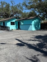 506 Manatee Ave, Bradenton, FL for sale Interior Photo- Image 2 of 7