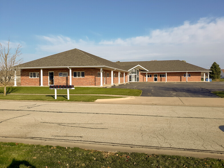 2925 S Meadowbrook Rd, Springfield, IL for lease - Building Photo - Image 2 of 16