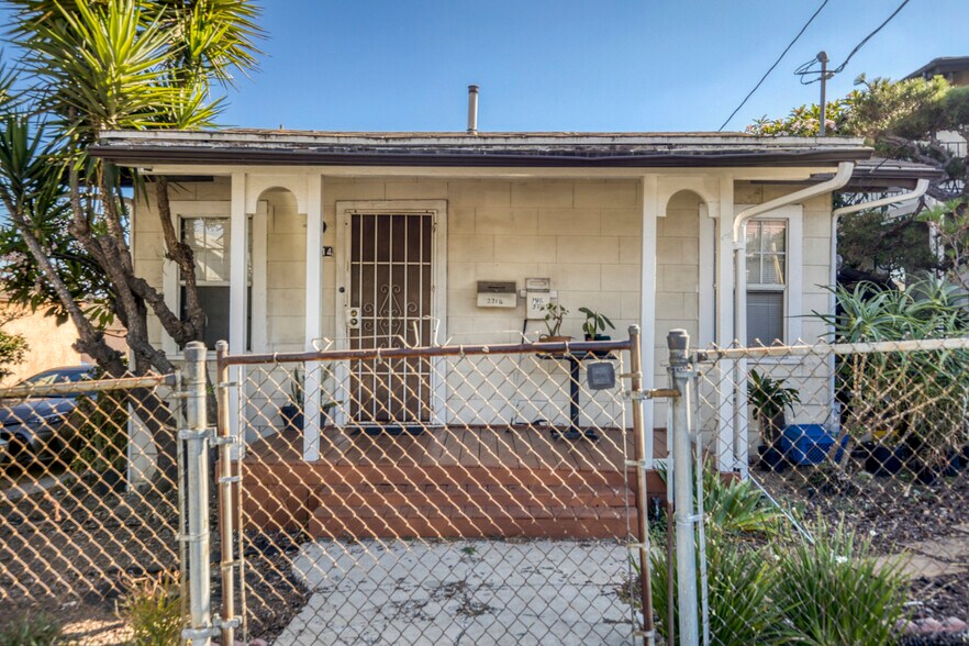 2714 New Jersey St, Los Angeles, CA à vendre - Photo du bâtiment - Image 3 de 58