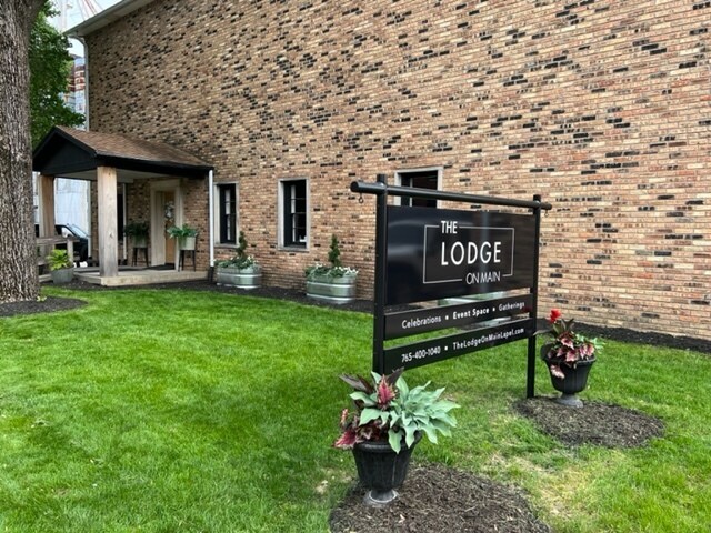 818 Main, Lapel, IN à louer - Photo du bâtiment - Image 2 de 7