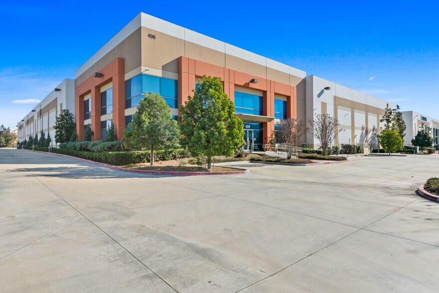 408 Saturn St, Brea, CA à vendre - Photo du bâtiment - Image 1 de 10
