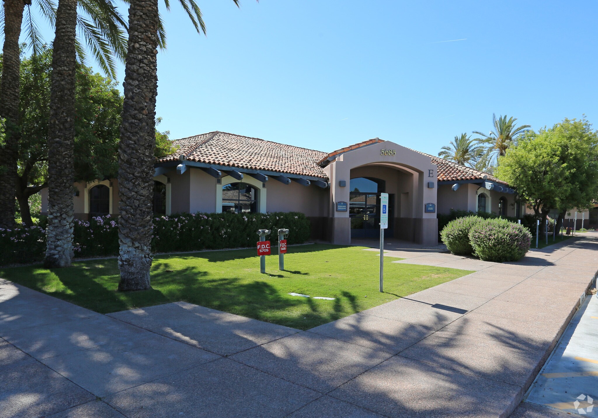 5685 N Scottsdale Rd, Scottsdale, AZ for sale Primary Photo- Image 1 of 7