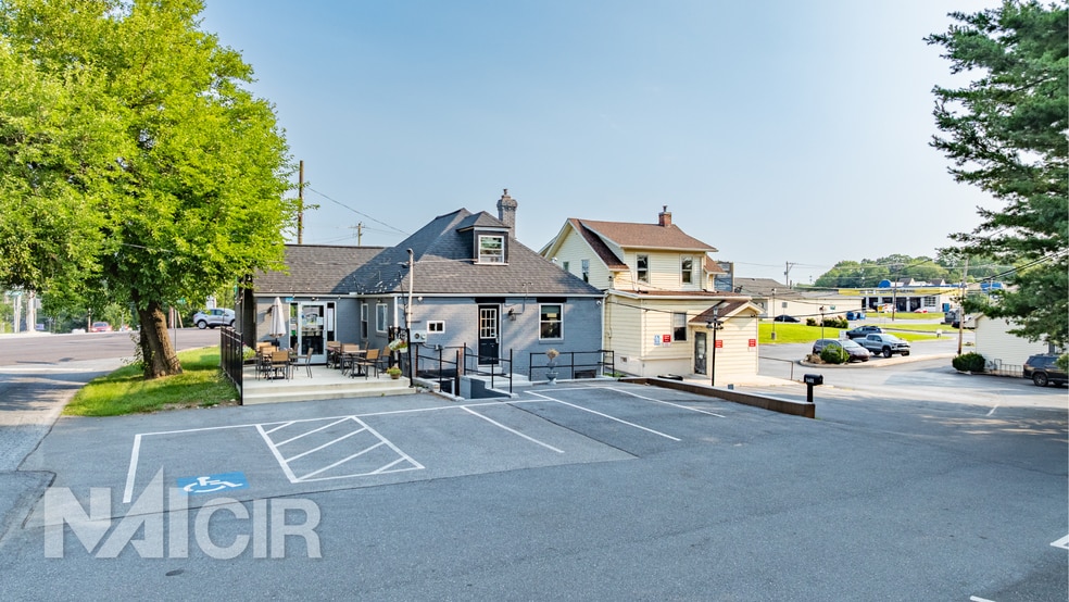 5401 Jonestown Rd, Harrisburg, PA à vendre - Photo du bâtiment - Image 2 de 7