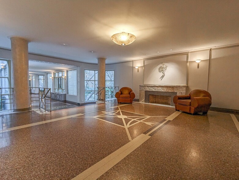 333 W 57th St, New York, NY for lease - Interior Photo - Image 3 of 5