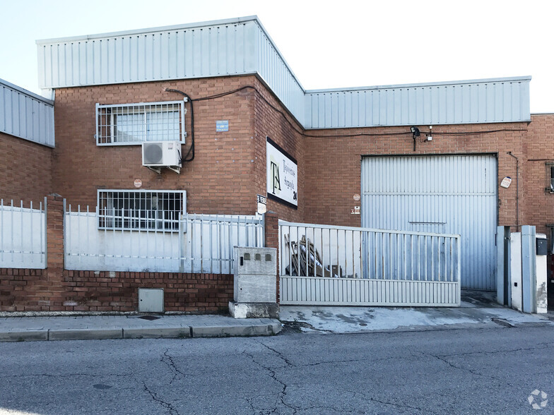 Calle Del Brezo, 24, Arganda del Rey, Madrid for sale - Primary Photo - Image 1 of 2