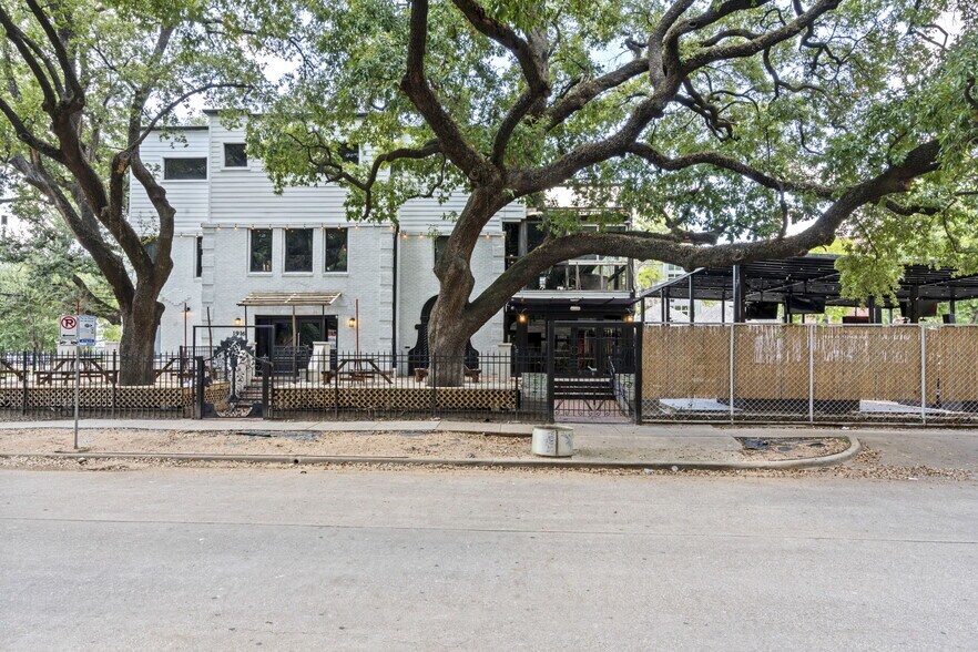 1916 Baldwin St, Houston, TX à vendre - Photo du bâtiment - Image 1 de 44