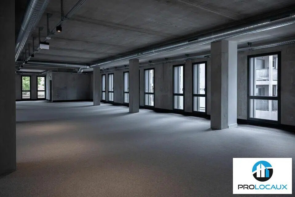 Office in Grenoble for lease Interior Photo- Image 1 of 13