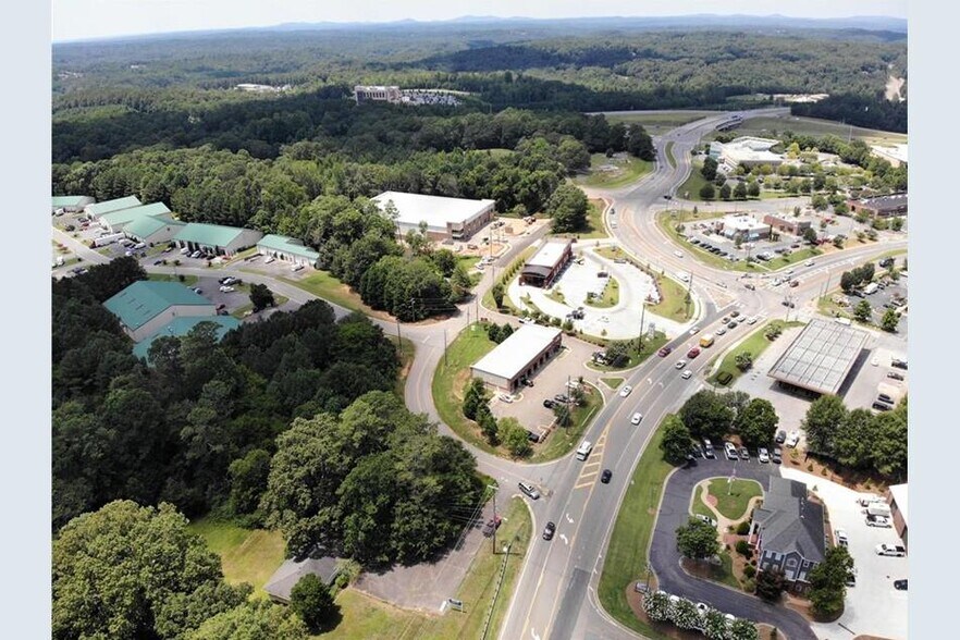 4992 Holly Springs Pky, Woodstock, GA à vendre - Aérien - Image 3 de 19