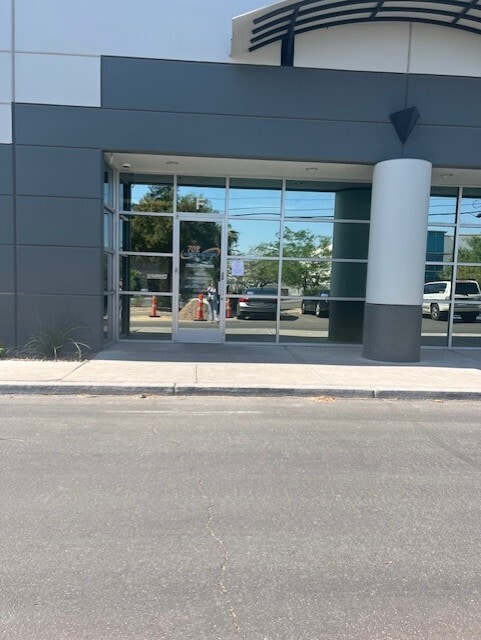 1889 E Maule Ave, Las Vegas, NV for lease Building Photo- Image 1 of 4