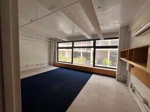242 W 27th St, New York, NY for lease Interior Photo- Image 2 of 5