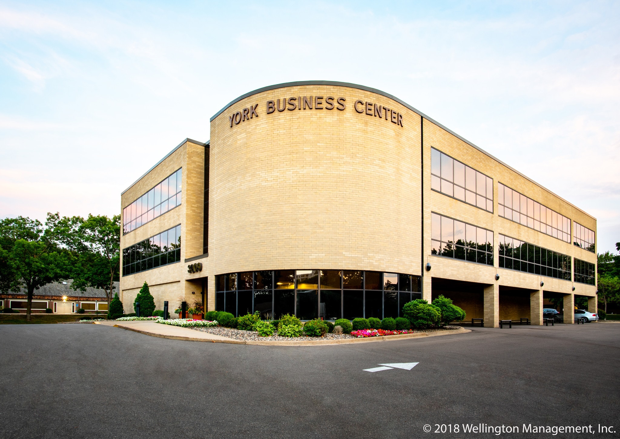 3209 W 76th St, Edina, MN for lease Building Photo- Image 1 of 11