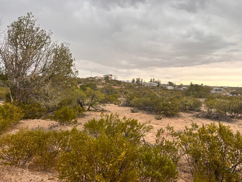 825 Arabian Ln, Elephant Butte, NM à vendre - Photo du bâtiment - Image 3 de 5