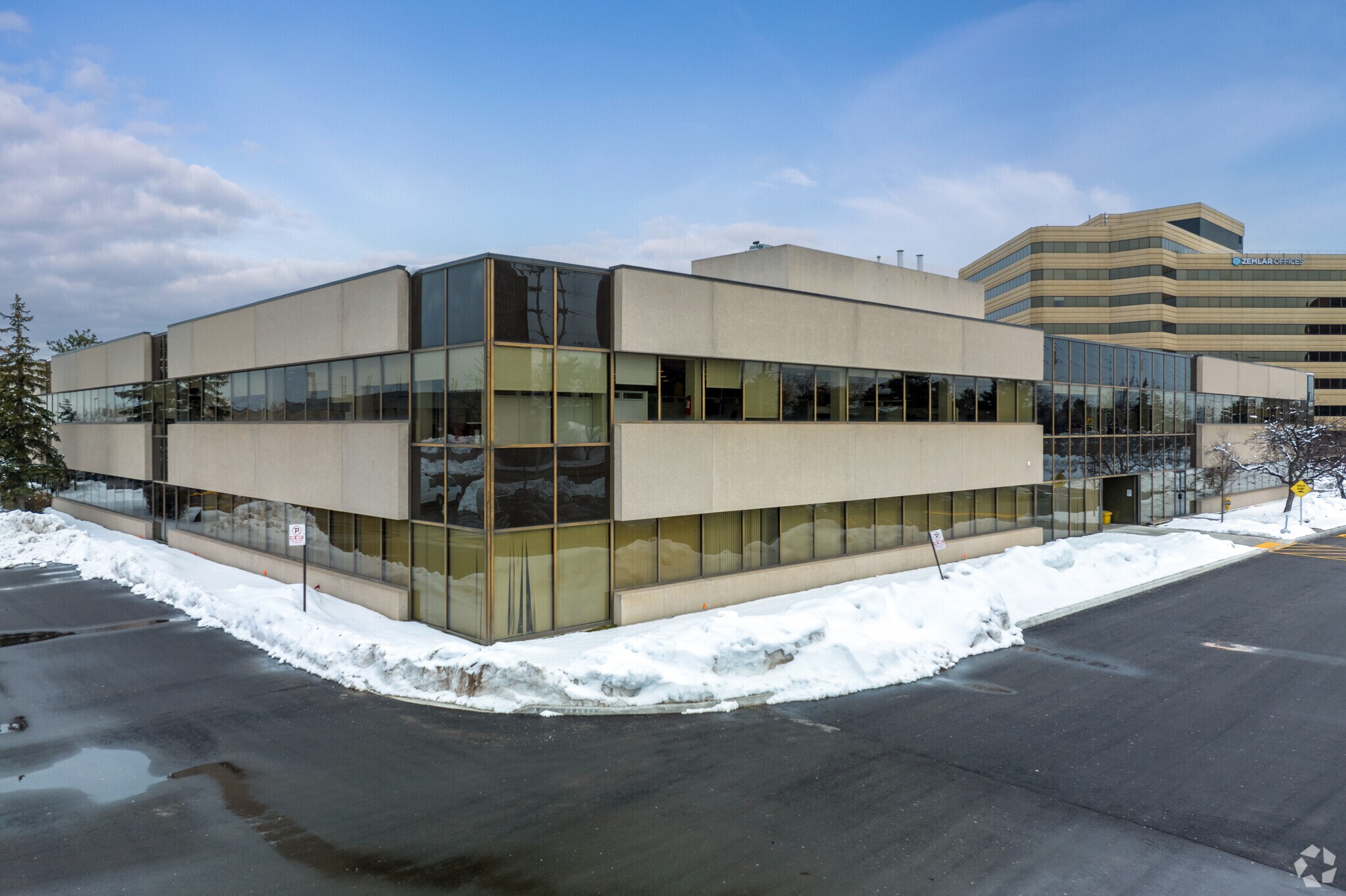 1900 Minnesota Ct, Mississauga, ON à vendre Photo principale- Image 1 de 1