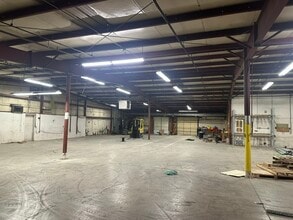 1617 NE 51st Ave, Des Moines, IA à louer Photo intérieure- Image 2 de 6