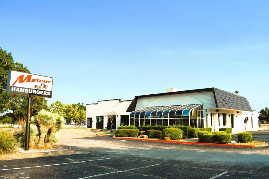 1702-1736 E Belt Line Rd, Richardson, TX for lease - Building Photo - Image 3 of 21