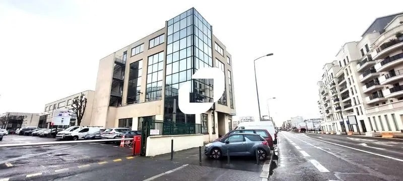 Flex in Saint-Ouen-sur-Seine for lease Building Photo- Image 1 of 11