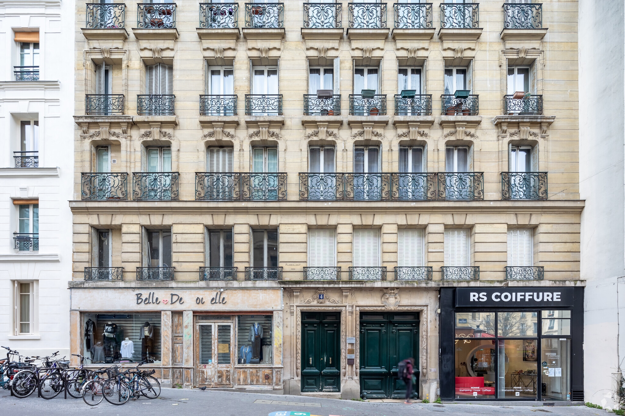 Retail in Paris for lease Building Photo- Image 1 of 9