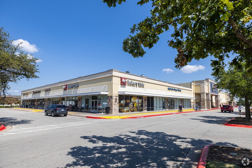 11301 Lakeline Blvd, Austin, TX for lease - Primary Photo - Image 1 of 14