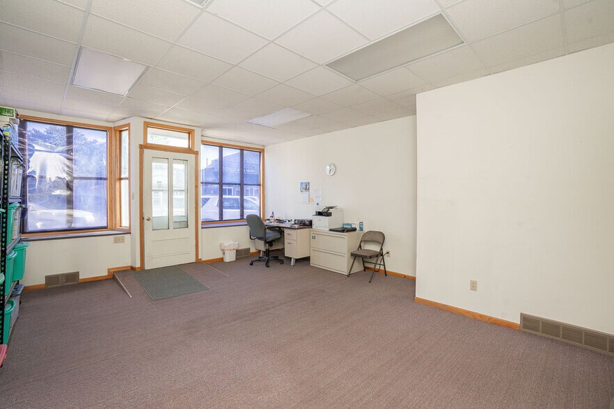 28 Main St W, Richmond, MN for sale - Building Photo - Image 3 of 11
