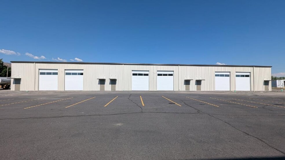 2811 Broadmore St, Klamath Falls, OR for lease - Building Photo - Image 1 of 4
