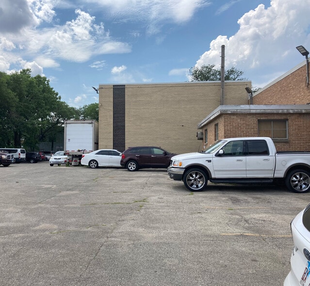 250 N Washtenaw Ave, Chicago, IL for sale - Building Photo - Image 2 of 5