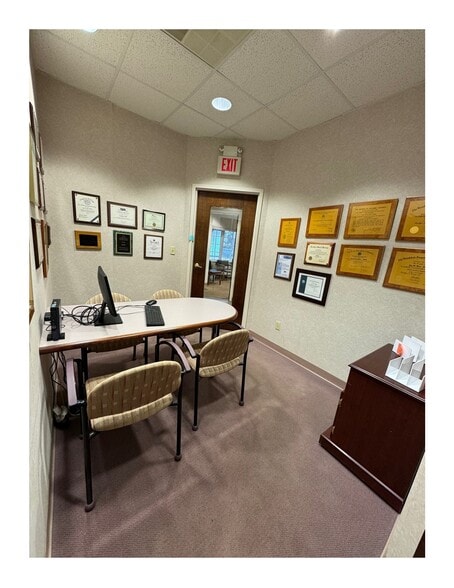 160 S Livingston Ave, Livingston, NJ for lease - Interior Photo - Image 3 of 10