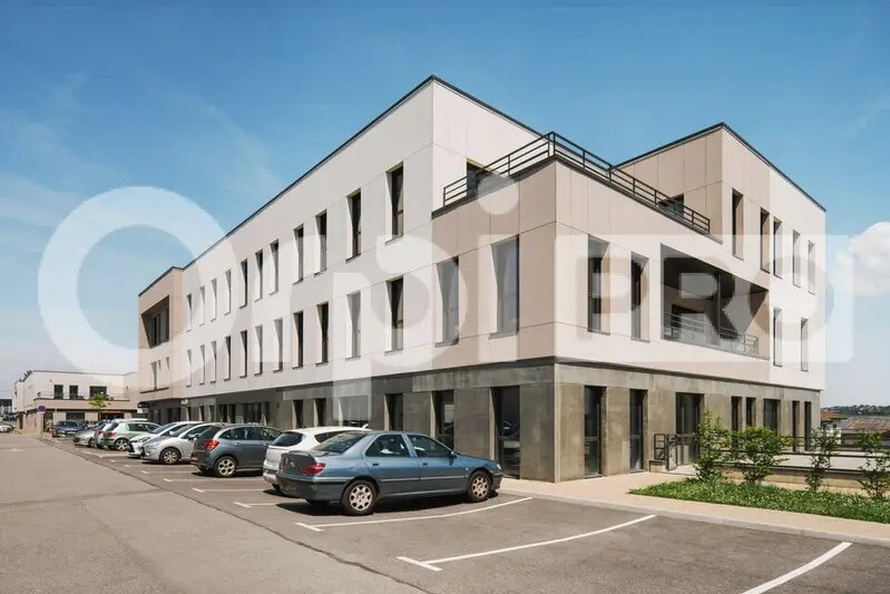 Office in Villefranche-sur-Saône for lease Building Photo- Image 1 of 5