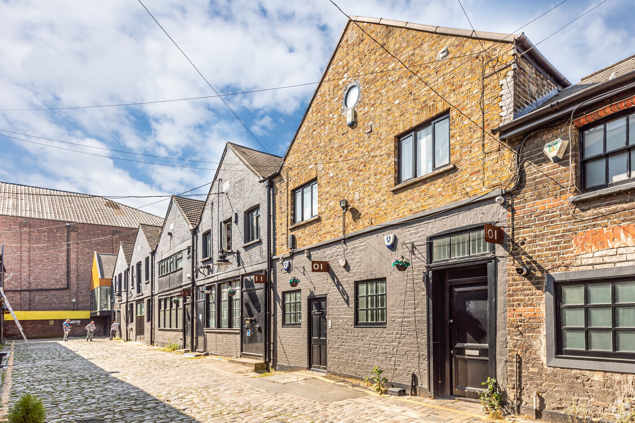10-11 Hatherley Mews, London for lease Primary Photo- Image 1 of 10