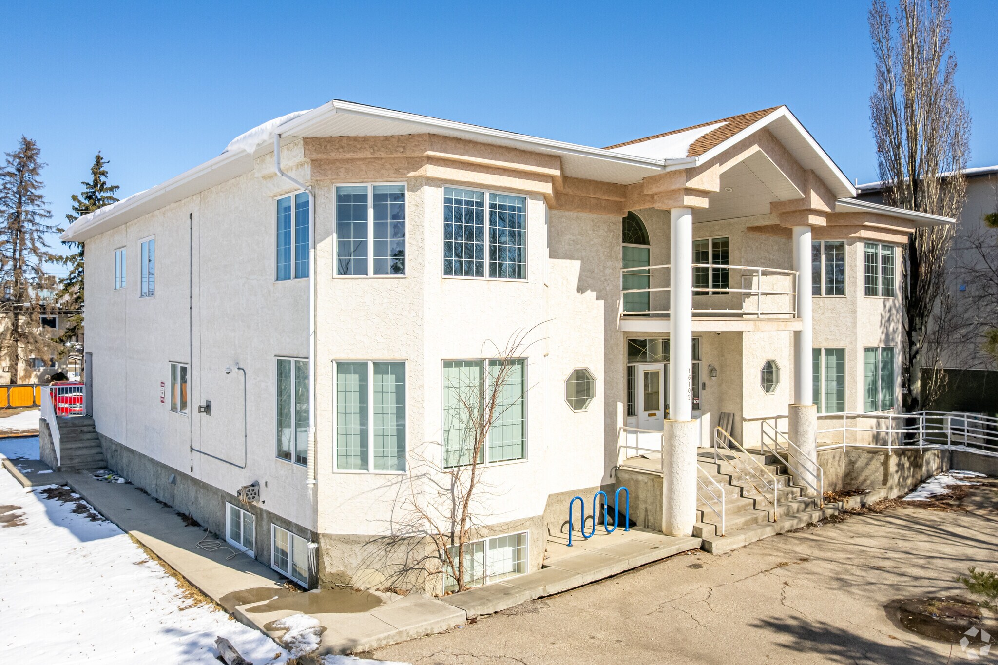 16102 100 Av NW, Edmonton, AB à vendre Photo principale- Image 1 de 13