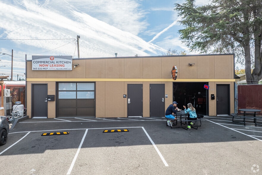 3137 NE 82nd Ave, Portland, OR for lease - Building Photo - Image 3 of 11