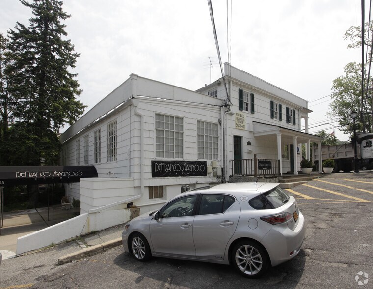 1345 Old Northern Blvd, Roslyn, NY for lease - Building Photo - Image 3 of 11