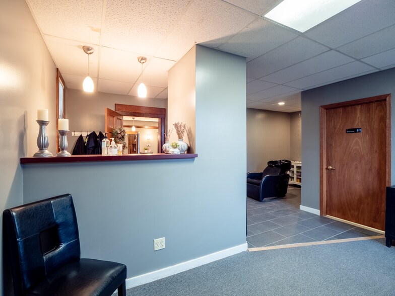 616 4th St SW, Cedar Rapids, IA à louer - Photo du bâtiment - Image 1 de 18