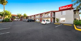 Red Roof Inn Los Angeles Hotel - Motel