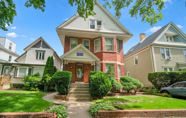 More details for 1029 Garnett Pl, Evanston, IL - Multifamily for Sale