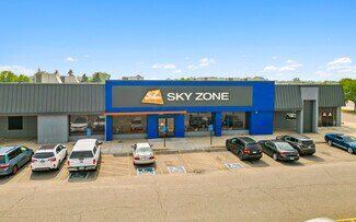 Plus de détails pour 198 NE Northtown Dr, Blaine, MN - Commerce de détail à vendre