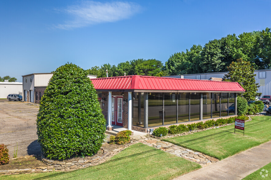 1235 Sycamore View Rd, Memphis, TN à vendre - Photo du bâtiment - Image 1 de 1