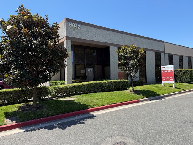 Plus de détails pour 5642 Buckingham Dr, Huntington Beach, CA - Industriel à louer
