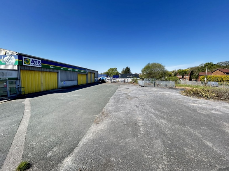 7 Strode Rd, Plymouth for lease - Building Photo - Image 2 of 5