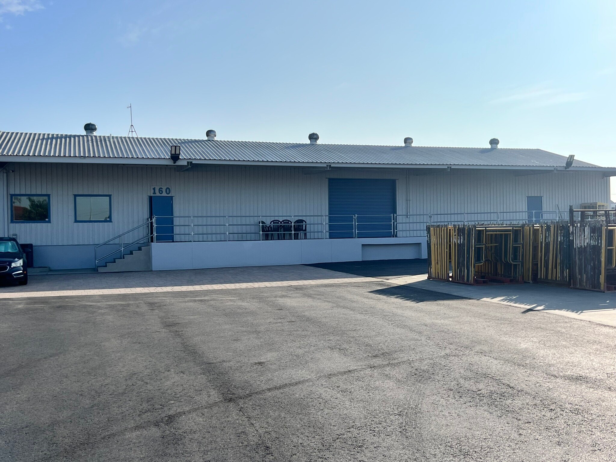 160 N San Antonio Ave, Pomona, CA à louer Photo du bâtiment- Image 1 de 2