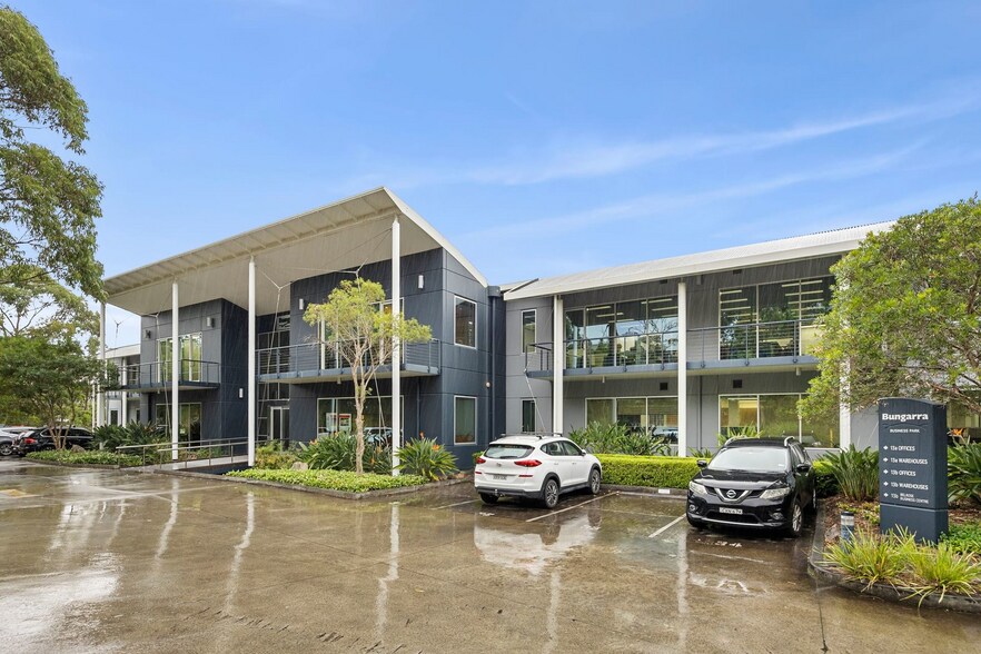 13B Narabang Way, Belrose à louer - Photo du bâtiment - Image 3 de 9
