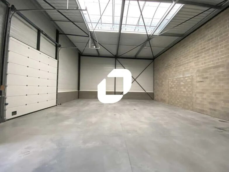 Flex dans Champagne-sur-Oise à louer - Photo intérieure - Image 2 de 9