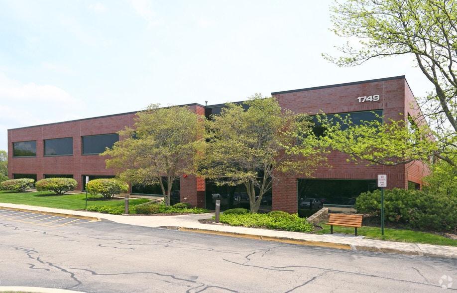 1749 S Naperville Rd, Wheaton, IL à louer - Photo principale - Image 1 de 12